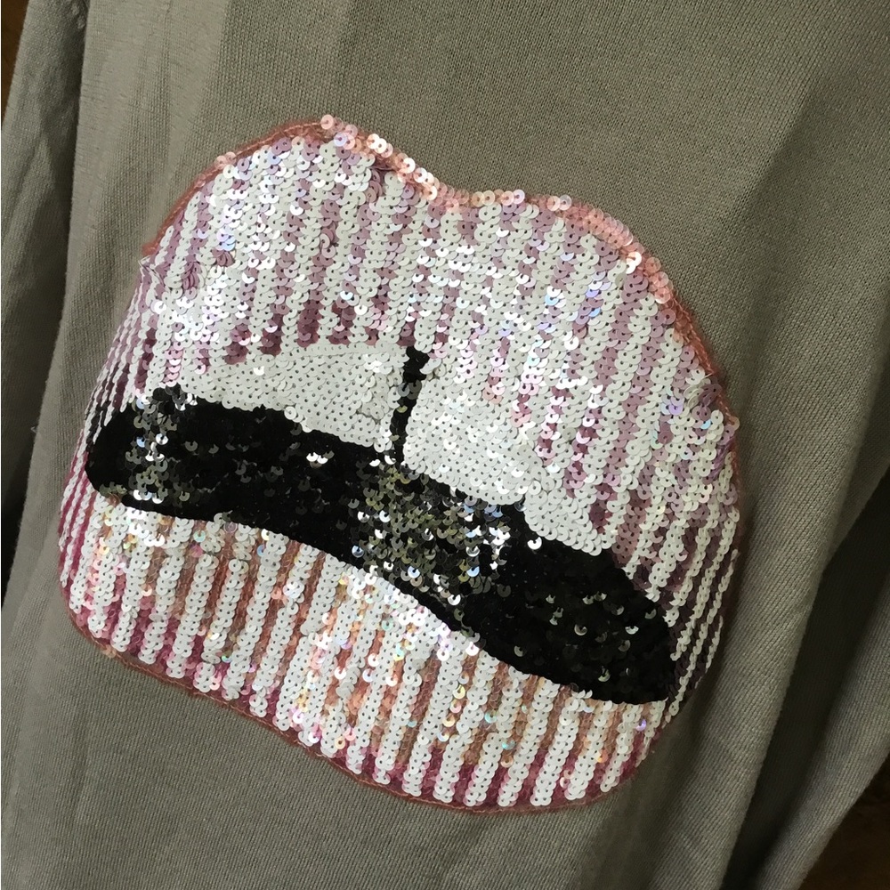 Marcus Lupfer Lips Sweater - Picture 3 of 3